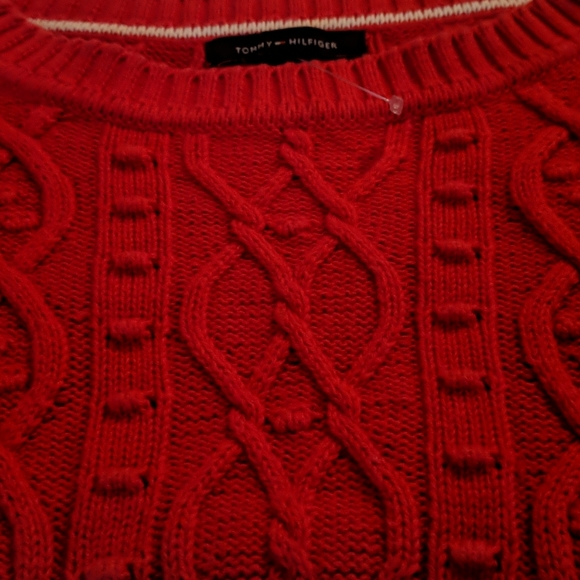 TOMMY HILFIGER * CABLE KNIT CREW NECK SWEATER - Picture 4 of 7